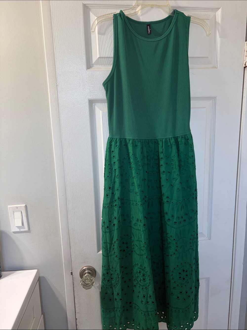 Sleeveless Green Eyelet Midi Dress - Unbranded